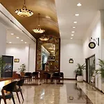 Hotel Aurora Towers