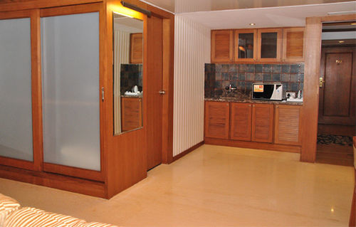 Hotel Aurora Towers Pune